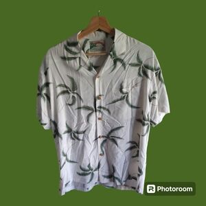 Vintage‎ Paradise Found Size Medium Hawaiian Shirt Authentic White Palms Pattern